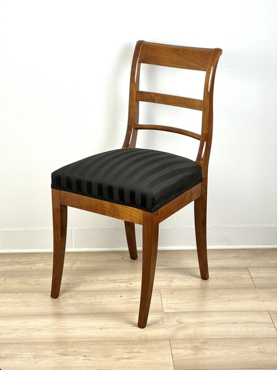 4 krzeslo-styl-biedermeier-proste-oparcie-drewno-czeresniowe-wysoki-połysk