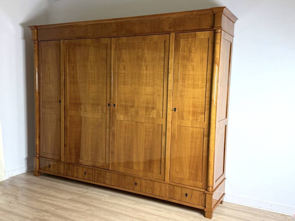 Szafa garderobiana Biedermeier z drewna czereśniowego (E15)