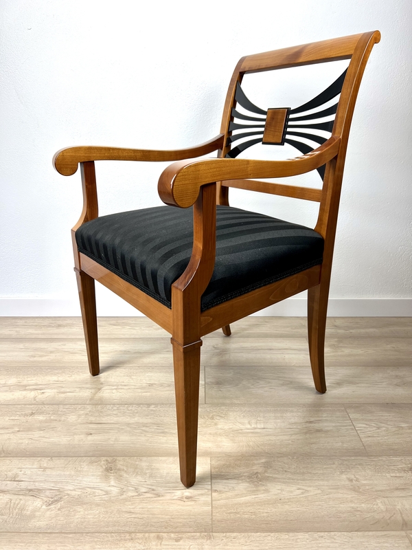 eleganckie-krzeslo-drewniane-czereśniowe-biedermeier-z-podlokietnikami
