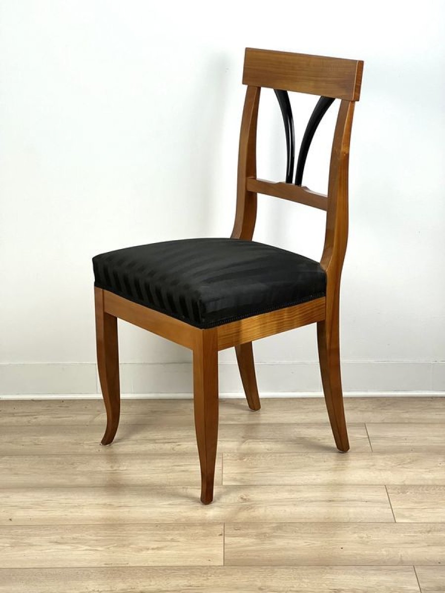 6-krzeslo-biedermeier-design-drewno-czeresniowe-polysk-dwie-czarne-lezki-oparcie
