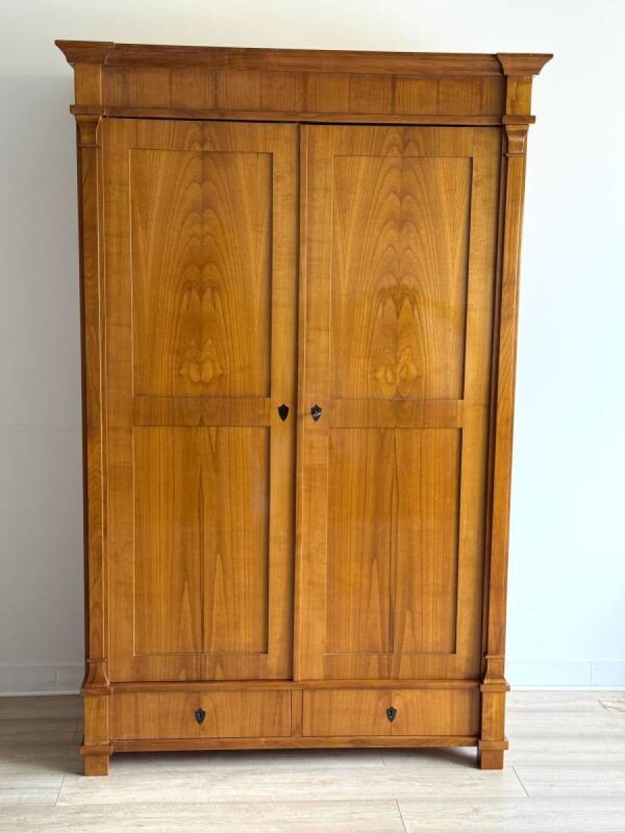 3 szafa-biedermeier-wnetrze-polkami-i-drazkiem_89d9d0e9_0823_103321