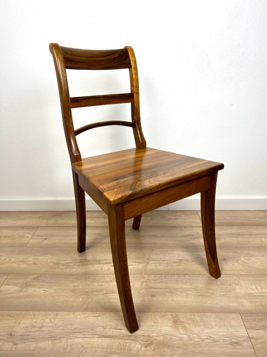 k21-krzeslo-orzechowe-z-drewnianym-siedziskiem