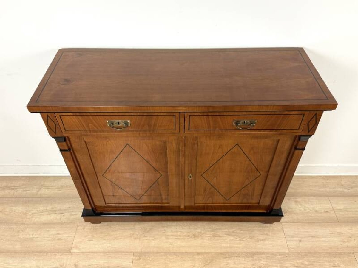 7-biedermeier-komoda-klasyczna