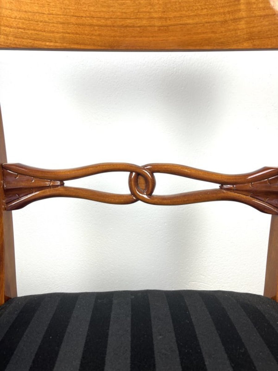 5 . luksusowe-krzeslo-biedermeier-czeresniowe-z-wysokim-polyskiem