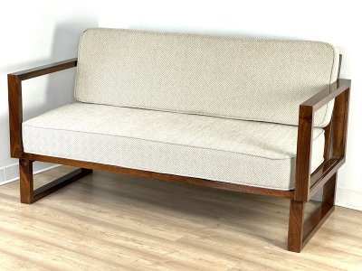 1 designerska-sofa-modernistyczna-drewno-orzechowe